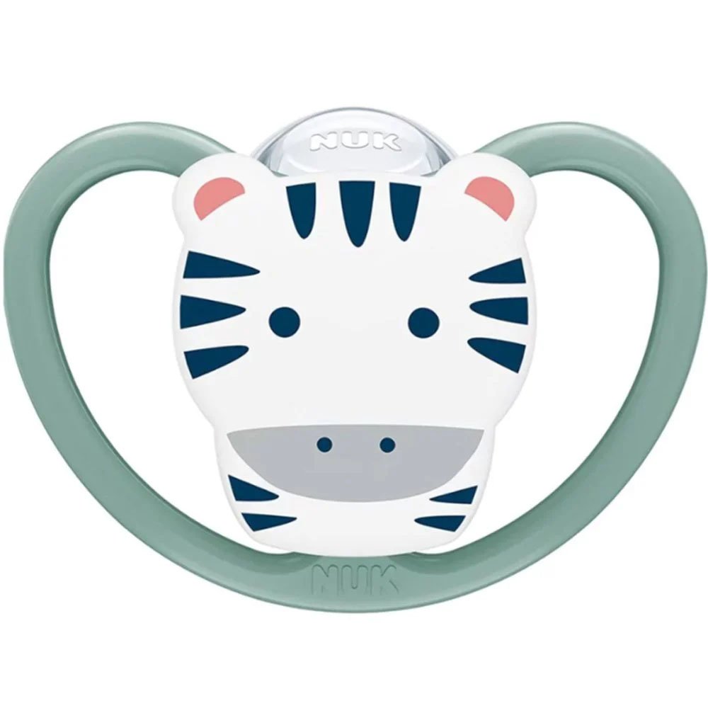 Nuk Space Silicone Soother 6-18m Ανοιχτό Πράσινο Πιπίλα Σιλικόνης με Σχεδιασμό που Επιτρέπει στην Ευαίσθητη Βρεφική Επιδερμίδα να Αναπνέει 1 Τεμάχιο, Κωδ 10736385