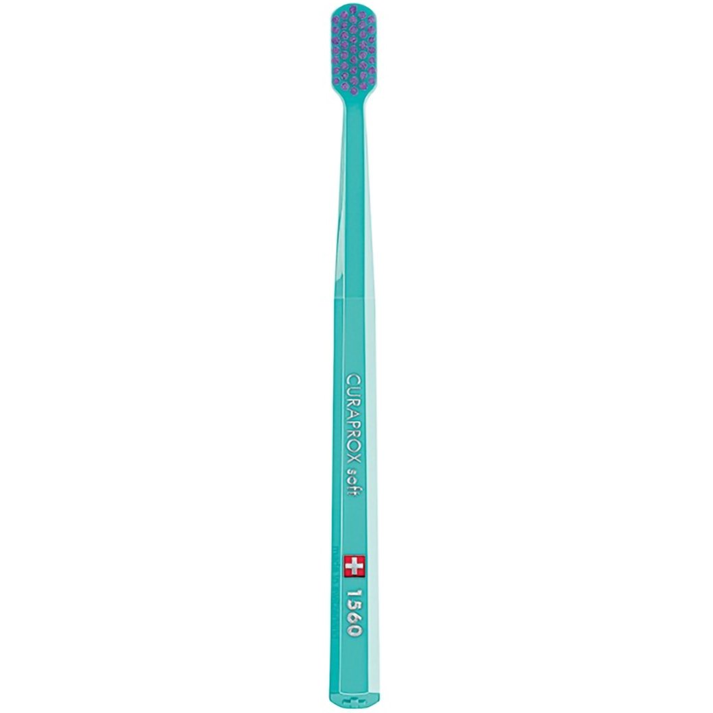 Curaprox CS 1560 Soft Toothbrush 1 Τεμάχιο – Σιέλ / Μωβ,Χειροκίνητη Οδοντόβουρτσα με Μαλακές Ίνες για Βαθύ Καθαρισμό