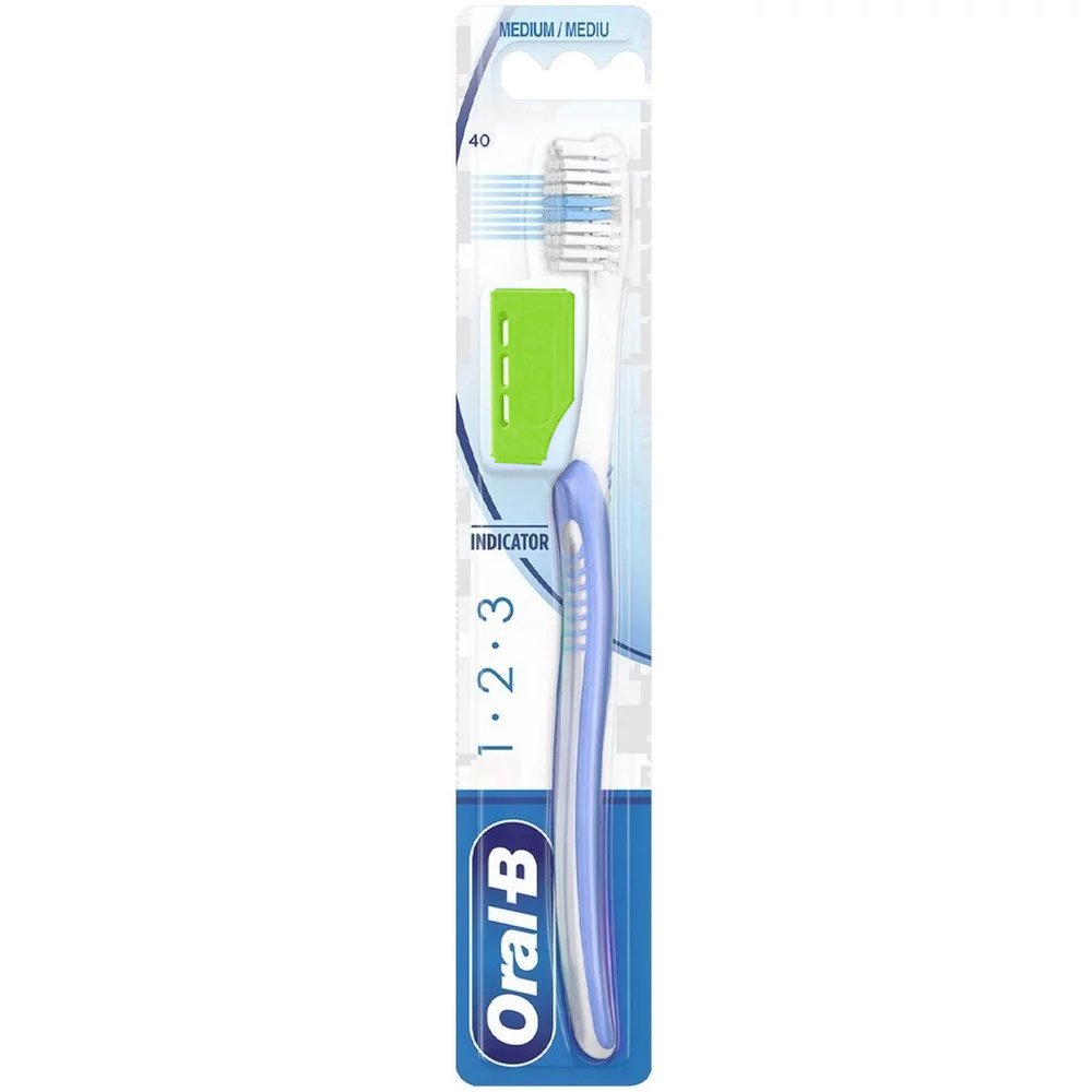 Oral-B 123 Indicator Medium Toothbrush 40mm Χειροκίνητη Οδοντόβουρτσα, Μέτρια 1 Τεμάχιο – Λιλά / Λαχανί