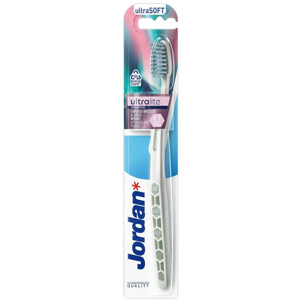 Jordan Ultralite Toothbrush Soft 1 Τεμάχιο Μαλακή Οδοντόβουρτσα για Βαθύ Καθαρισμό με Εξαιρετικά Λεπτές Ίνες Κωδ 310094 – Ανοιχτό Πράσινο