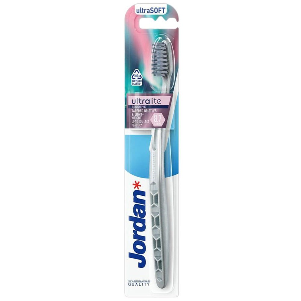 Jordan Ultralite Toothbrush UltraSoft 1 Τεμάχιο Εξαιρετικά Μαλακή Οδοντόβουρτσα για Βαθύ Καθαρισμό με Εξαιρετικά Λεπτές Ίνες Κωδ 310093 – Ανοιχτό Μπλε