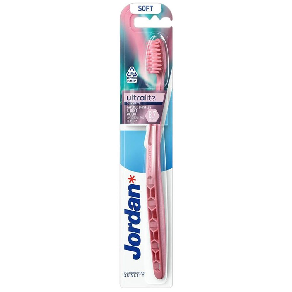 Jordan Ultralite Toothbrush Soft 1 Τεμάχιο Μαλακή Οδοντόβουρτσα για Βαθύ Καθαρισμό με Εξαιρετικά Λεπτές Ίνες Κωδ 310094 – Ροζ