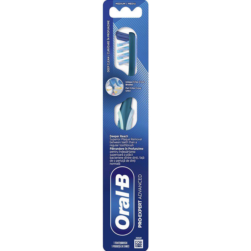 Oral-B Oral-B Pro Expert Advanced Medium Toothbrush Χειροκίνητη Οδοντόβουρτσα με Μεσαίας Σκληρότητας Ίνες για Αφαίρεση Πλάκας Ακόμα & Ανάμεσα στα Δόντια 1 Τεμάχιο - Γαλάζιο