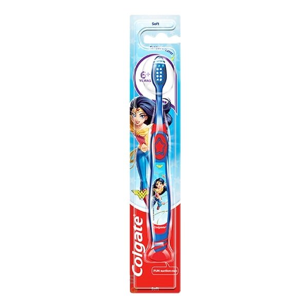Colgate Kids Wonder Woman 6+ Years Soft Toothbrush Οδοντόβουρτσα Μαλακή Σχεδιασμένη για τις Ανάγκες των Παιδιών 6 Ετών & Άνω 1 Τεμάχιο - Κόκκινο